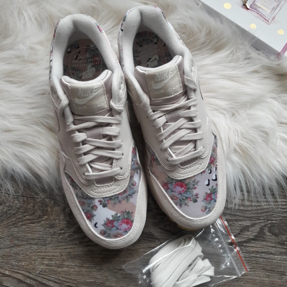 NEW Nike Air Max 1 Floral (Rare) - Picture 4 of 8